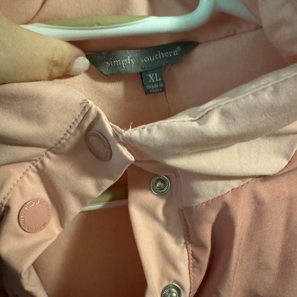 Simply southern puffed pullover - Picture 2 of 3